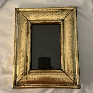 Gold antiqued pier 1 frame